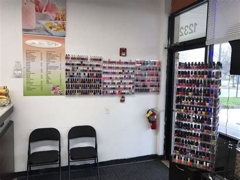 nail salons oswego il|Nail Salon